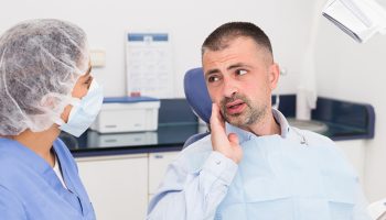 Why Is My Face Swollen? Signs It’s Related to a Tooth Abscess